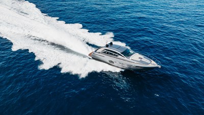 PLASTERED YACHT