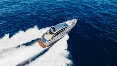 PLASTERED YACHT