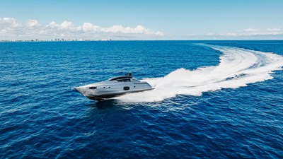 PLASTERED YACHT