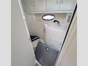 30' Chris Craft 2003 298 Express 15 