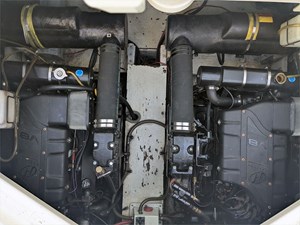 38' Cruisers 1998 3870 ESPRIT 17 