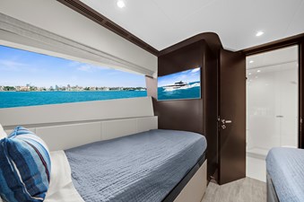 LA-LA-LA 69 Starboard Guest Stateroom