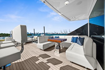 LA-LA-LA 100 Bridge Deck