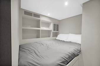 LA-LA-LA 112 Captain Quarters