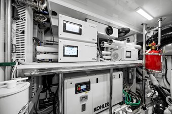 LA-LA-LA 119 Engine Room