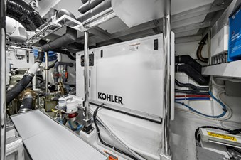 LA-LA-LA 120 Engine Room