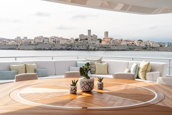 Solemates 13 Bridge deck aft versatile table for 8 or 12