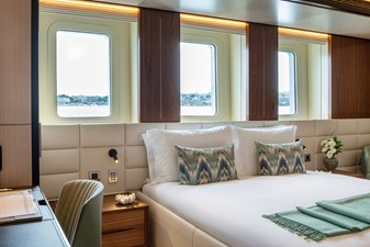 Solemates 49 Stb aft lower deck cabin