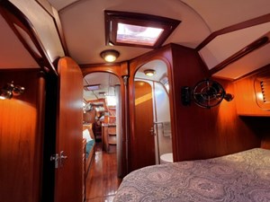 UNICORN 11 Guest entrance