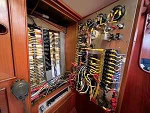 UNICORN 49 Distribution Wiring