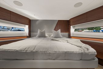 PRINCESS S72 (S72531) 64 