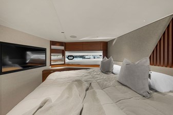 PRINCESS S72 (S72531) 65 