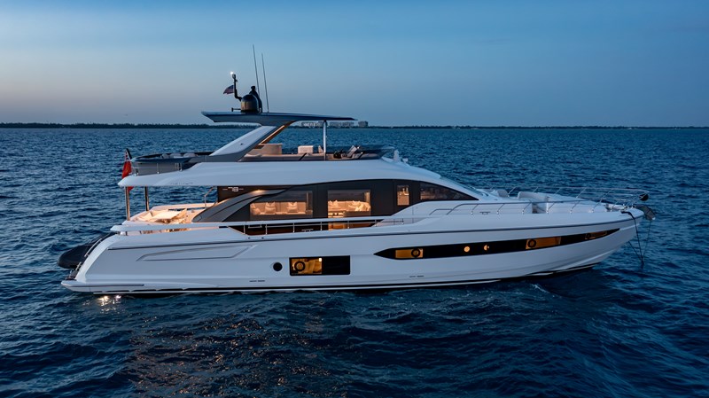 _1 Euphoria Azimut 78 Drone 11 (10)