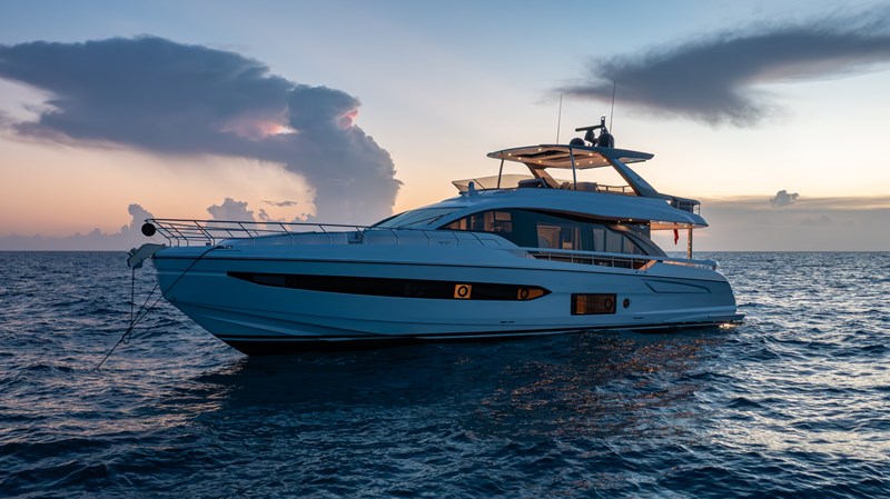 _1 Euphoria Azimut 78 Drone 11 (11)