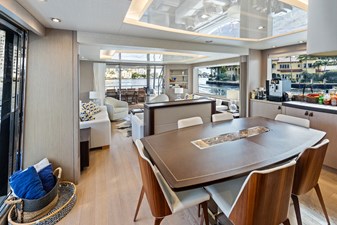 AQUA VISTA 12 