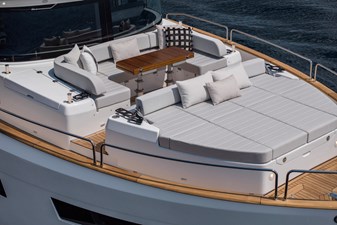 Sirena 60 5 Foredeck seating & sunbathing area