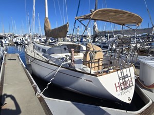 HELIOS 22 Topsides port