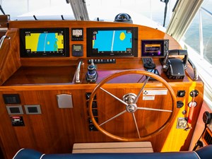 CI SEA 21 MJM 53z, Helm Dash