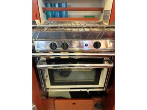 RESOLUTE 13 Galley stove