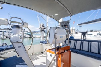 RESOLUTE 23  Cockpit Port Aft