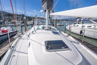 RESOLUTE 40 Cabin top