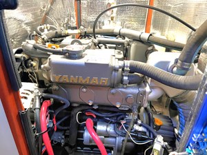 RESOLUTE 48 Engine port