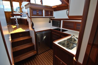 ALIZE V 10 Galley Aft View