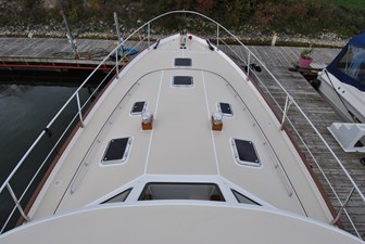 ALIZE V 24 Foredeck