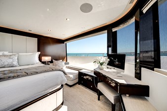Dreams 52 Master Stateroom