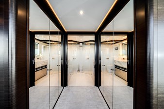 Dreams 37 Master Closet/En-Suite Head