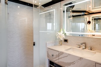 Dreams 41 Master En-Suite Head