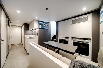 Dreams 108 Crew Quarters