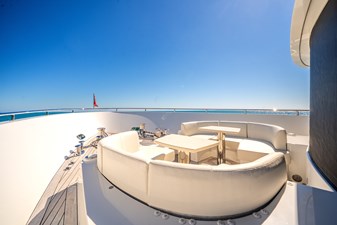 Dreams 107 Bow Seating