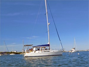 40' Beneteau 1999 Center Cockpit 8 