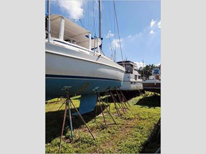 40' Beneteau 1999 Center Cockpit 40 
