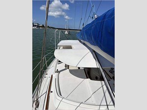 40' Beneteau 1999 Center Cockpit 43 