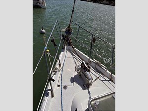 40' Beneteau 1999 Center Cockpit 49 