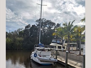 40' Beneteau 1999 Center Cockpit 69 