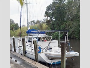 40' Beneteau 1999 Center Cockpit 71 