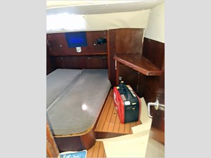40' Beneteau 1999 Center Cockpit 94 