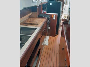 40' Beneteau 1999 Center Cockpit 143 