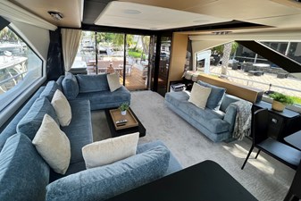 FANTASTIC 3 MIAN DECK SALON - FANTASTIC 77’ (23.47m) Azimut Motoryacht, 2019 