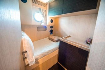 FANTASTIC 30 CREW CABIN - FANTASTIC 77’ (23.47m) Azimut Motoryacht, 2019