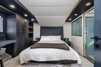 AL SULTAN 38 Master cabin