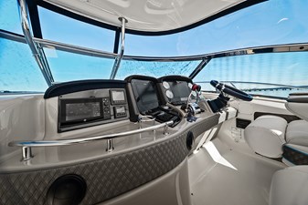 VOODOO KREWE 21 Helm station