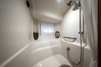 VOODOO KREWE 31 Master shower