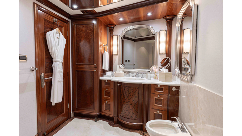 LUCY - Yacht for sale