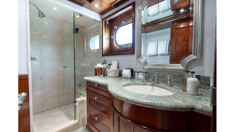 LUCY - Yacht for sale