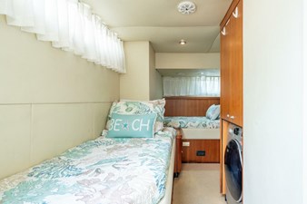 2008 SUNSEEKER MANHATTAN 70 25 