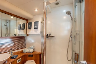 2008 SUNSEEKER MANHATTAN 70 30 